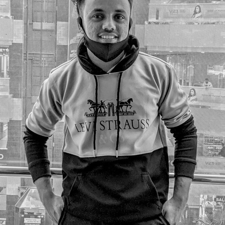 Portrait of Mia Valente, group coordinator and fusion cooking expert